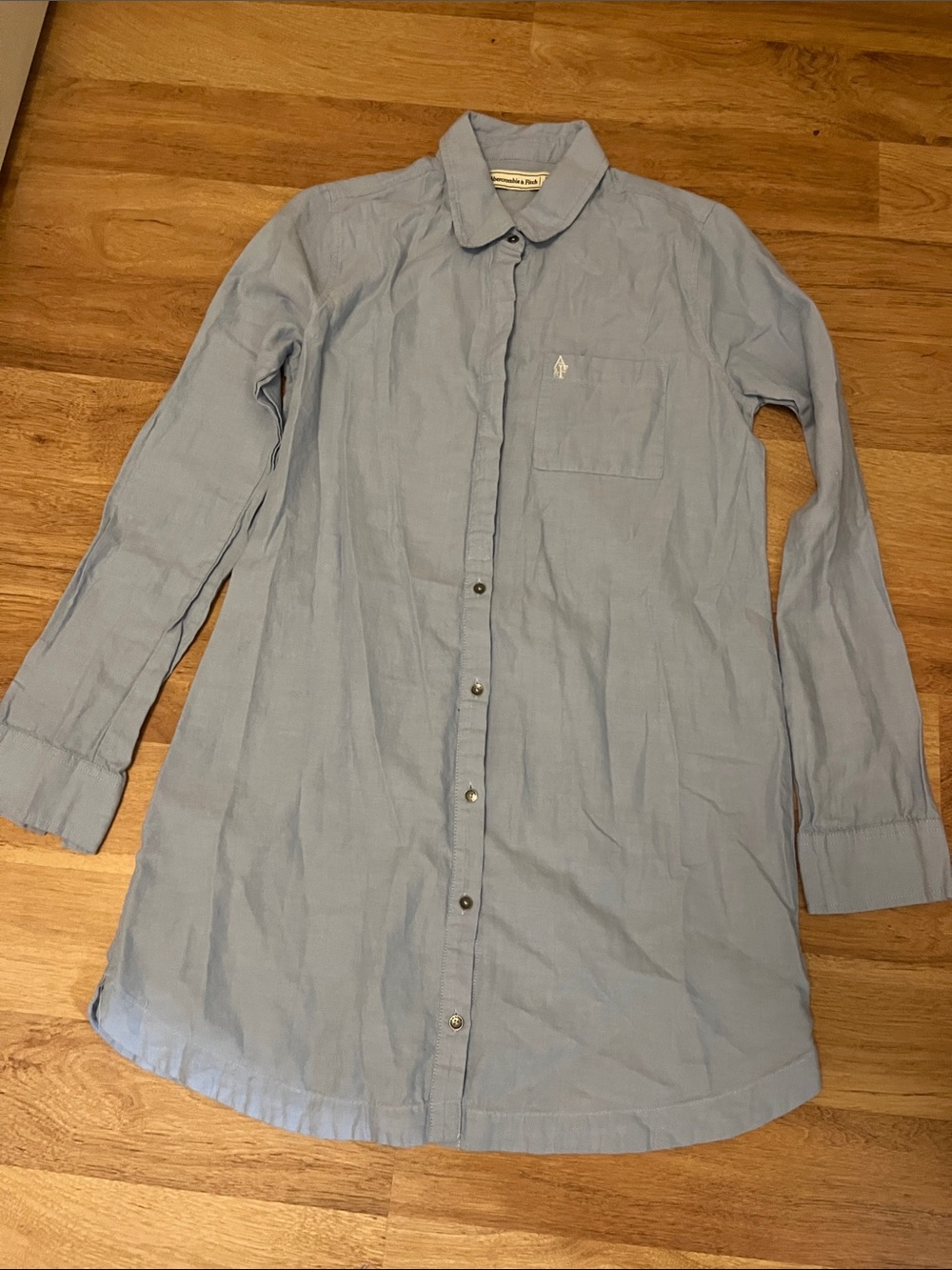 Abercrombie & Fitch Men's Light Blue Button-Down Longline Shirt